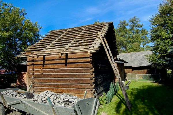 Cabin Deconstruction